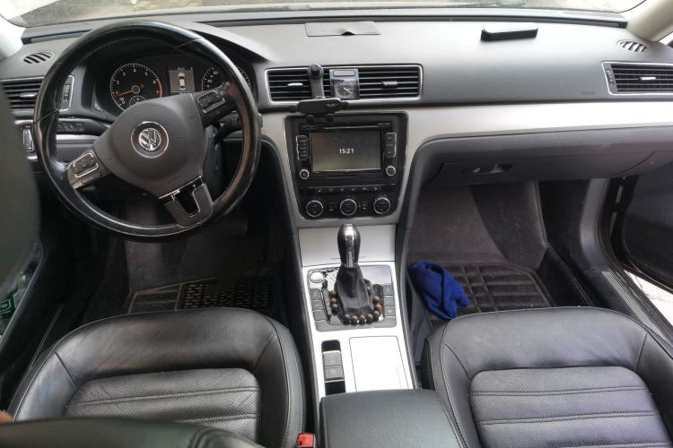 Used Volkswagen Passat 2015 1.8TSI DSG Prestige Edition Center Console