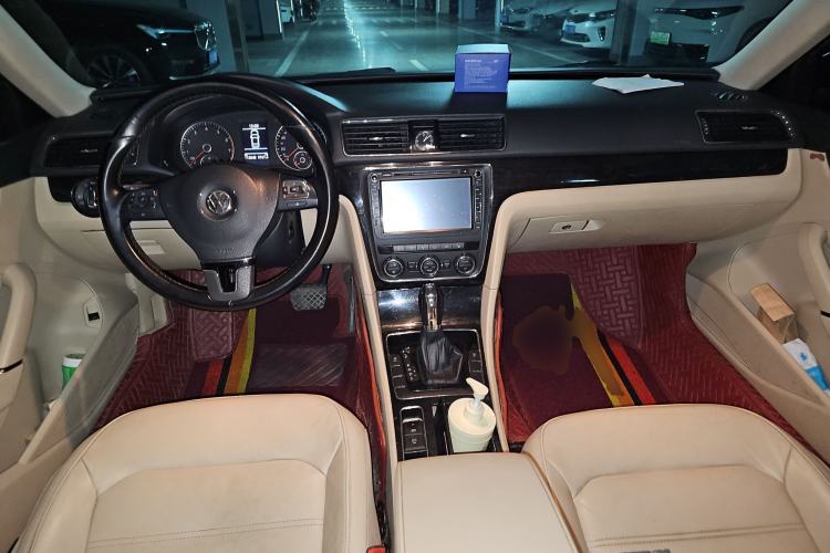 Used Volkswagen Passat 2015 1.8TSI DSG Prestige Edition Center Console