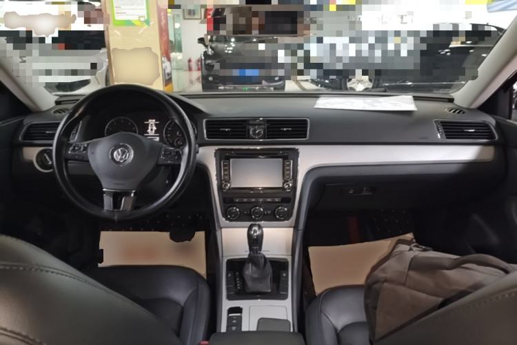 Used Volkswagen Passat 2015 1.8TSI DSG Prestige Edition Center Console