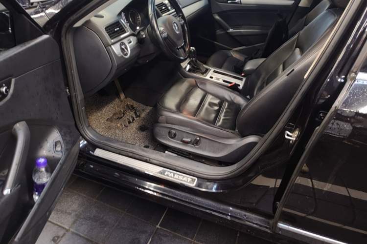 Used Volkswagen Passat 2015 1.8TSI DSG Prestige Edition Driver Seat