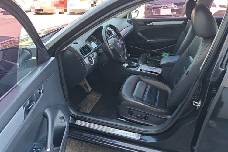Used Volkswagen Passat 2015 1.8TSI DSG Prestige Edition Driver Seat