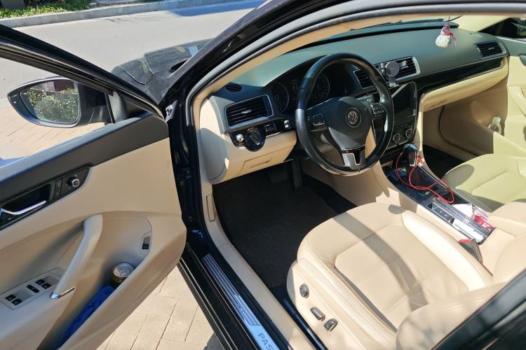 Used Volkswagen Passat 2015 1.4TSI DSG Prestige Edition Driver Seat