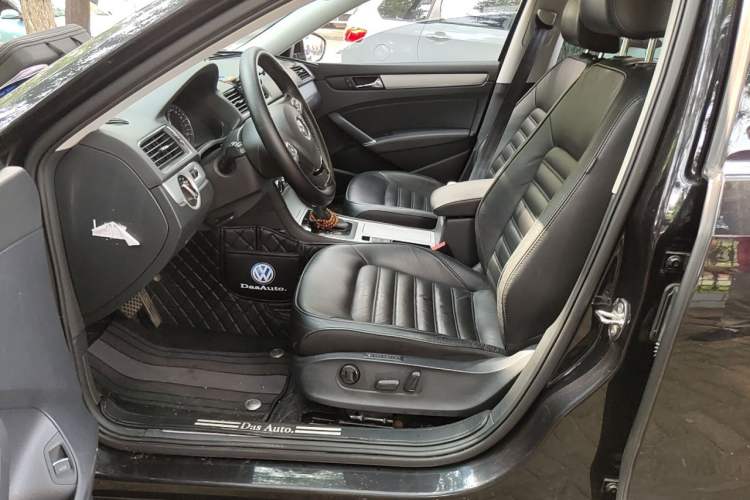 Used Volkswagen Passat 2015 2.0 TSI DSG Prestige Edition Driver Seat