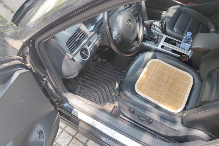 Used Volkswagen Passat 2015 1.8TSI DSG Prestige Edition Driver Seat