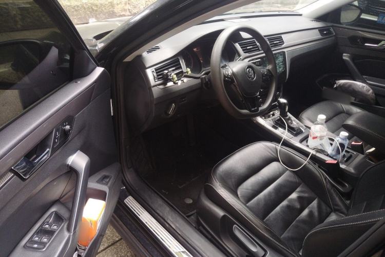 Used Volkswagen Passat 2015 1.8TSI DSG Luxury Edition Driver Seat