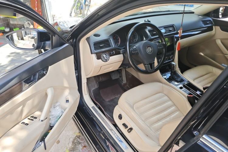 Used Volkswagen Passat 2015 2.0 TSI DSG Prestige Edition Driver Seat