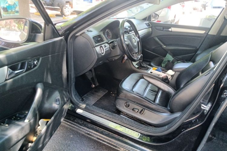 Used Volkswagen Passat 2015 1.8TSI DSG Prestige Edition Driver Seat