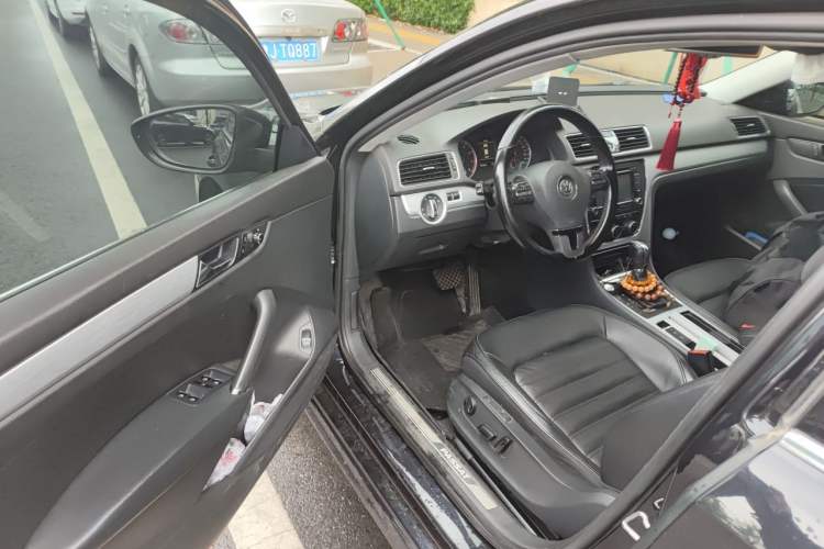 Used Volkswagen Passat 2015 1.8TSI DSG Prestige Edition Driver Seat