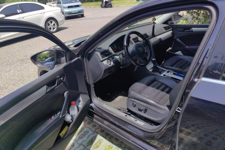 Used Volkswagen Passat 2015 1.8TSI DSG Prestige Edition Driver Seat