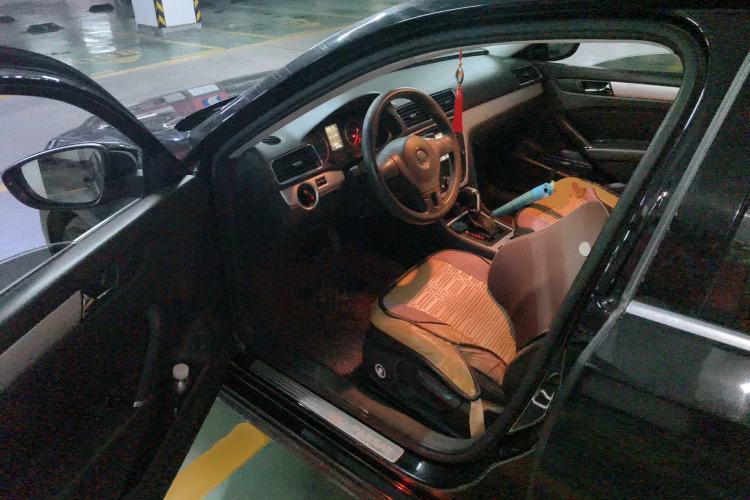 Used Volkswagen Passat 2015 1.4TSI DSG Prestige Edition Driver Seat
