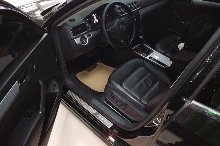 Used Volkswagen Passat 2015 1.8TSI DSG Prestige Edition Driver Seat