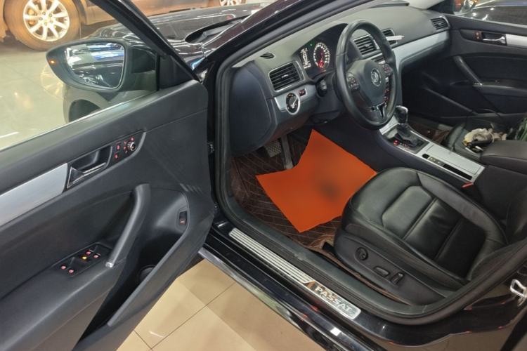 Used Volkswagen Passat 2015 1.8TSI DSG Prestige Edition Driver Seat