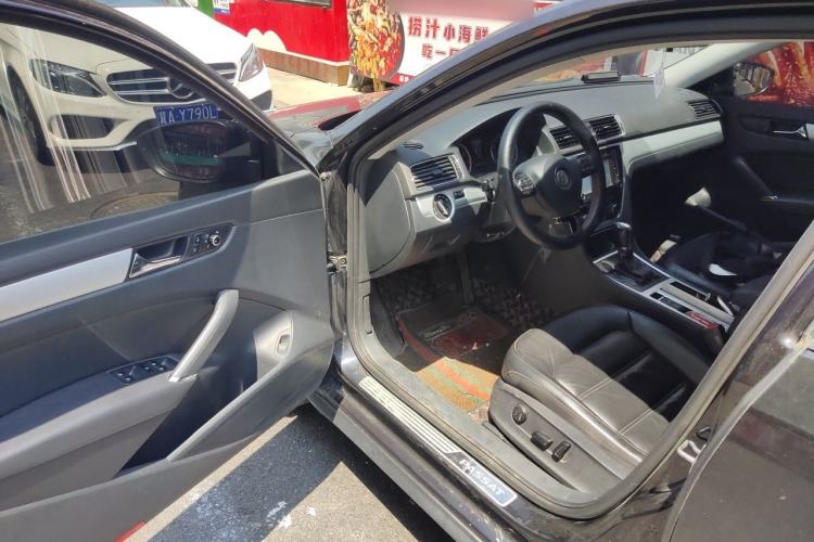 Used Volkswagen Passat 2015 1.8TSI DSG Prestige Edition Driver Seat