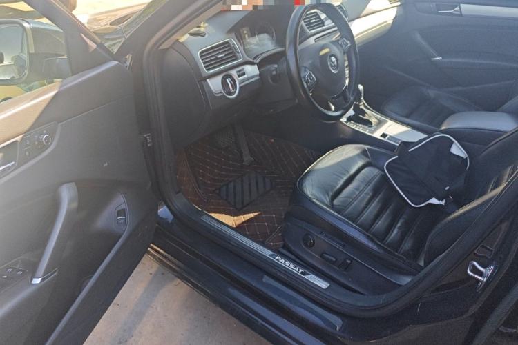 Used Volkswagen Passat 2015 1.8TSI DSG Prestige Edition Driver Seat