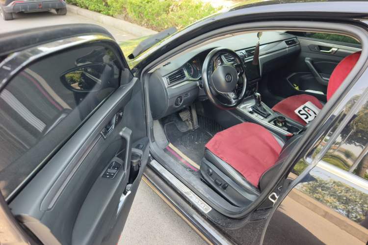 Used Volkswagen Passat 2015 1.8TSI DSG Prestige Edition Driver Seat