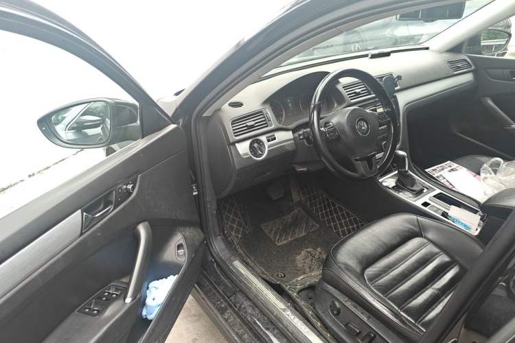 Used Volkswagen Passat 2015 1.8TSI DSG Prestige Edition Driver Seat