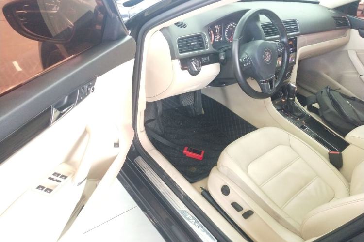 Used Volkswagen Passat 2015 1.4TSI DSG Prestige Edition Driver Seat