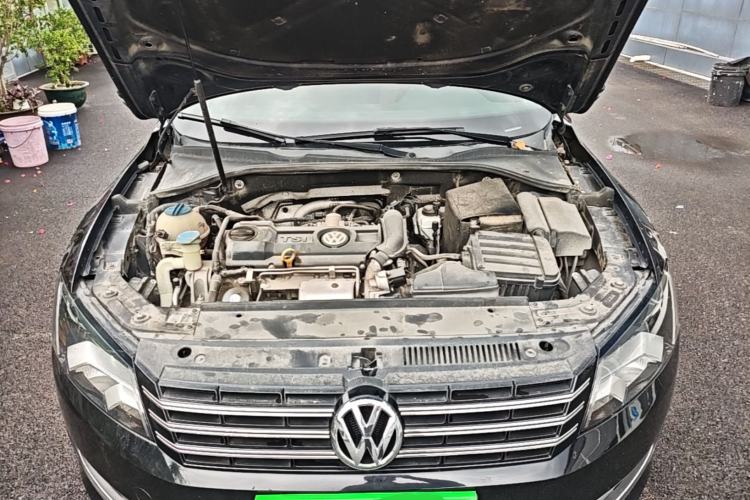 Used Volkswagen Passat 2015 1.4TSI DSG Prestige Edition Engine Bay