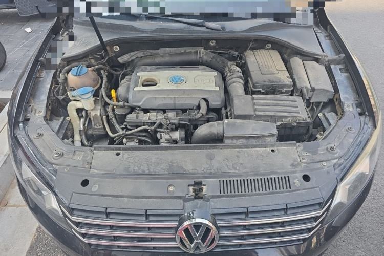 Used Volkswagen Passat 2015 1.8TSI DSG Prestige Edition Engine Bay