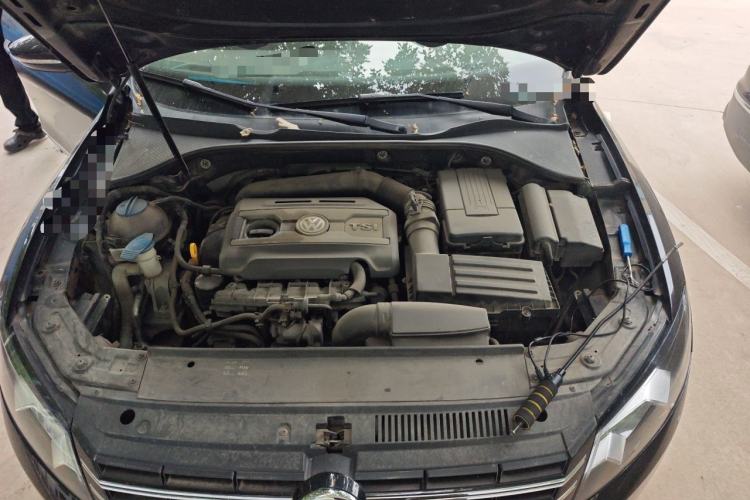 Used Volkswagen Passat 2015 1.8TSI DSG Prestige Edition Engine Bay
