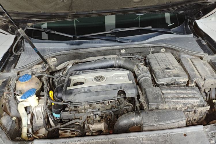 Used Volkswagen Passat 2015 1.8TSI DSG Prestige Edition Engine Bay
