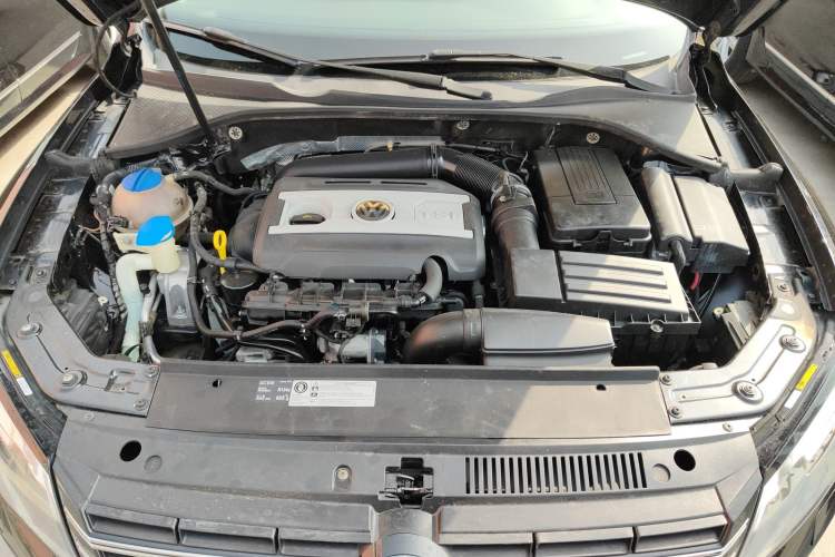 Used Volkswagen Passat 2015 1.8TSI DSG Ultimate Edition Engine Bay