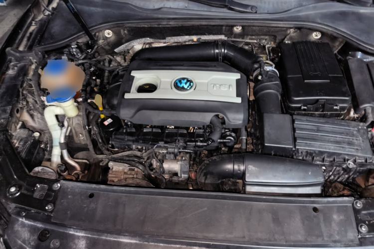 Used Volkswagen Passat 2015 1.8TSI DSG Prestige Edition Engine Bay