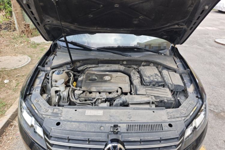 Used Volkswagen Passat 2015 1.8TSI DSG Prestige Edition Engine Bay