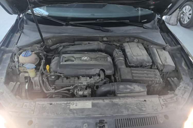 Used Volkswagen Passat 2015 1.8TSI DSG Prestige Edition Engine Bay