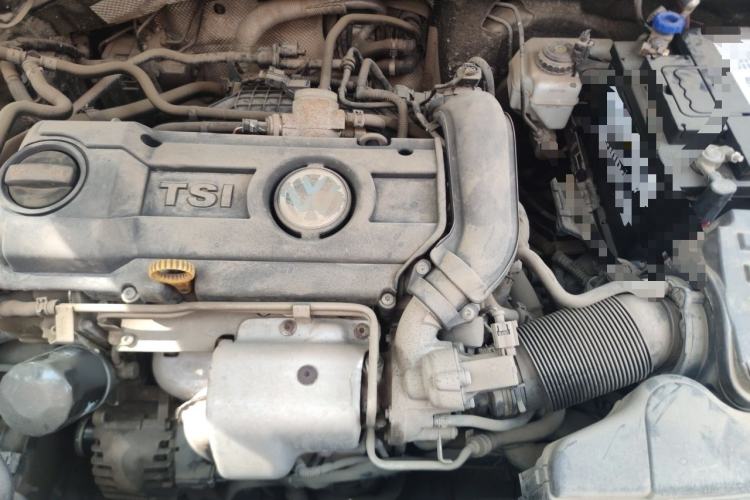 Used Volkswagen Passat 2015 1.4TSI Manual Luxury Edition Engine Bay