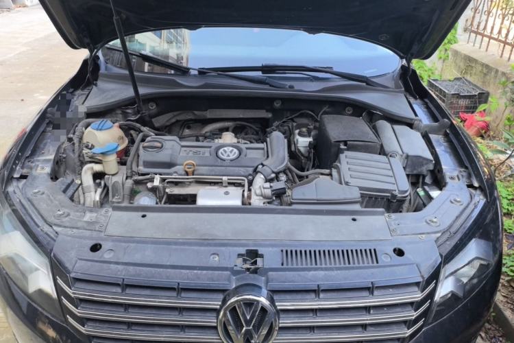 Used Volkswagen Passat 2015 1.4TSI DSG Prestige Edition Engine Bay