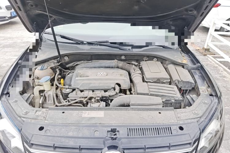 Used Volkswagen Passat 2015 1.8TSI DSG Prestige Edition Engine Bay