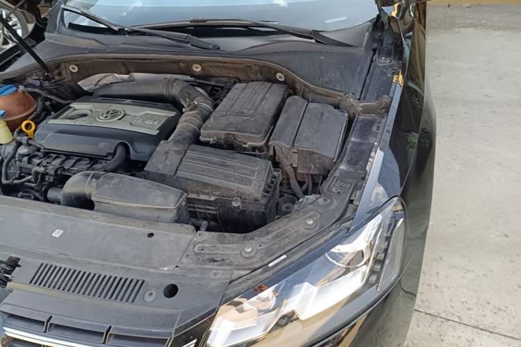 Used Volkswagen Passat 2015 2.0 TSI DSG Prestige Edition Engine Bay Left
