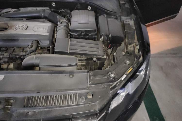 Used Volkswagen Passat 2015 2.0 TSI DSG Prestige Edition Engine Bay Left