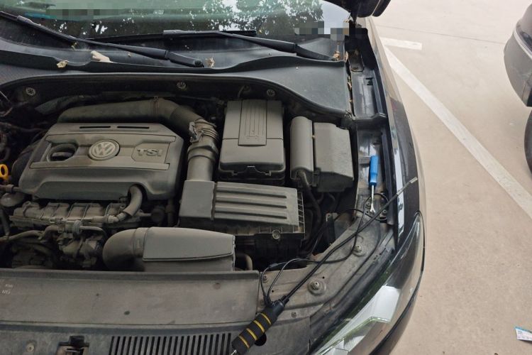 Used Volkswagen Passat 2015 1.8TSI DSG Prestige Edition Engine Bay Left