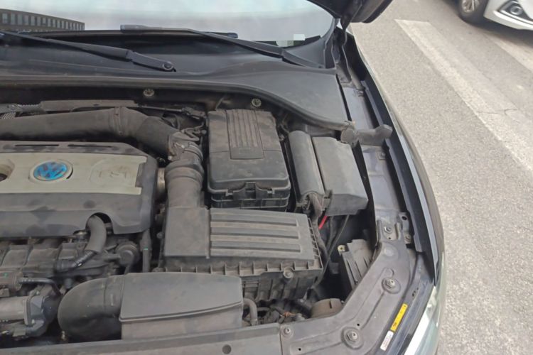 Used Volkswagen Passat 2015 1.8TSI DSG Prestige Edition Engine Bay Left