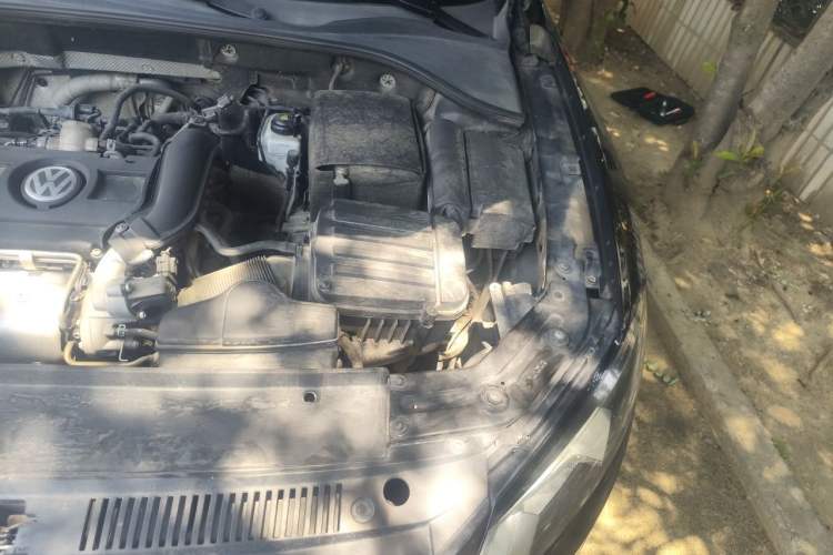 Used Volkswagen Passat 2015 1.4TSI DSG Prestige Edition Engine Bay Left