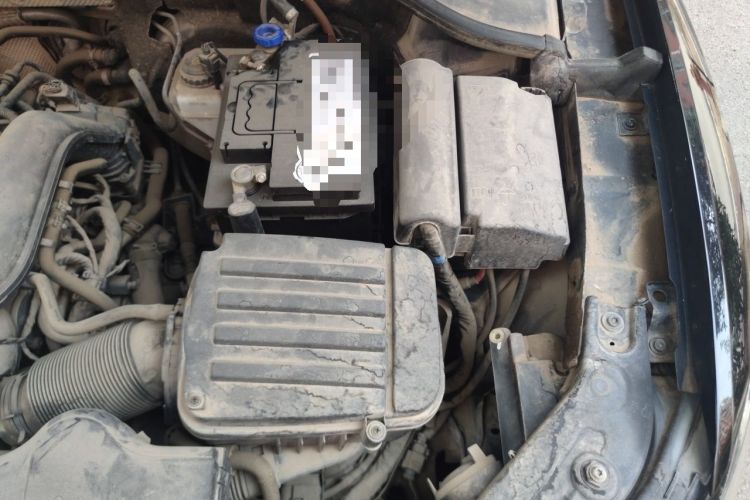 Used Volkswagen Passat 2015 1.4TSI Manual Luxury Edition Engine Bay Left