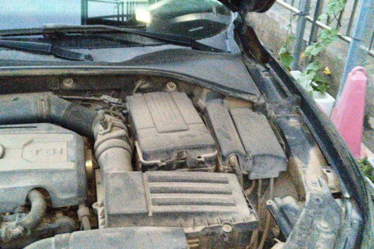 Used Volkswagen Passat 2015 1.8TSI DSG Prestige Edition Engine Bay Left