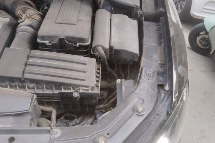 Used Volkswagen Passat 2015 1.8TSI DSG Prestige Edition Engine Bay Left