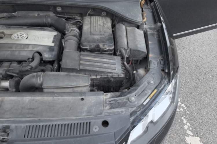 Used Volkswagen Passat 2015 1.8TSI DSG Prestige Edition Engine Bay Left