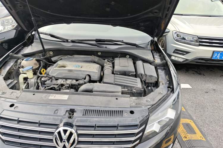 Used Volkswagen Passat 2015 1.8TSI DSG Prestige Edition Engine Bay Left