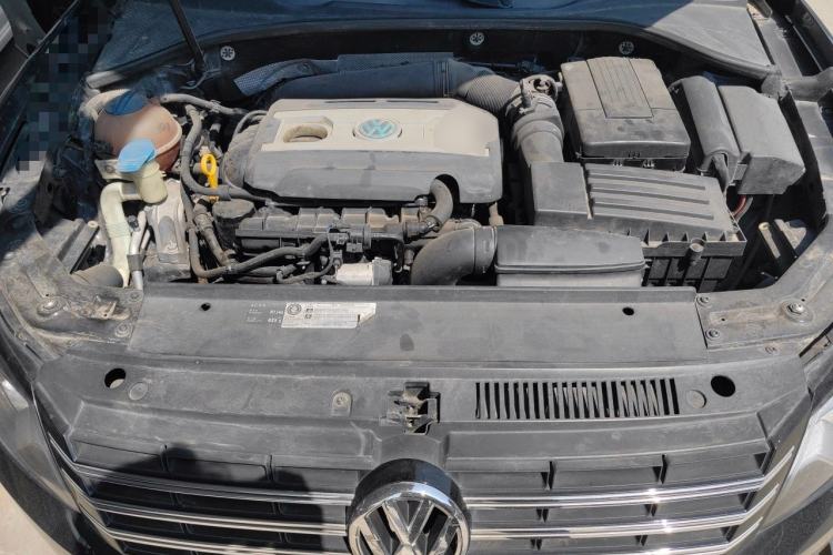 Used Volkswagen Passat 2015 1.8TSI DSG Prestige Edition Engine Bay