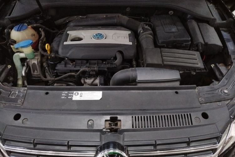 Used Volkswagen Passat 2015 1.8TSI DSG Prestige Edition Engine Bay