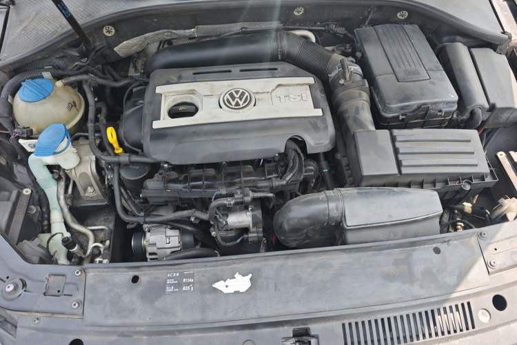 Used Volkswagen Passat 2015 1.8TSI DSG Prestige Edition Engine Bay