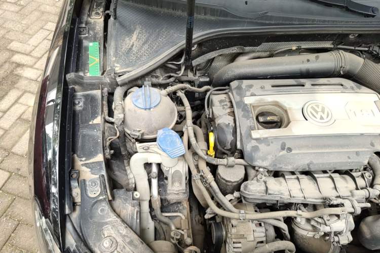 Used Volkswagen Passat 2015 2.0 TSI DSG Prestige Edition Engine Bay Right