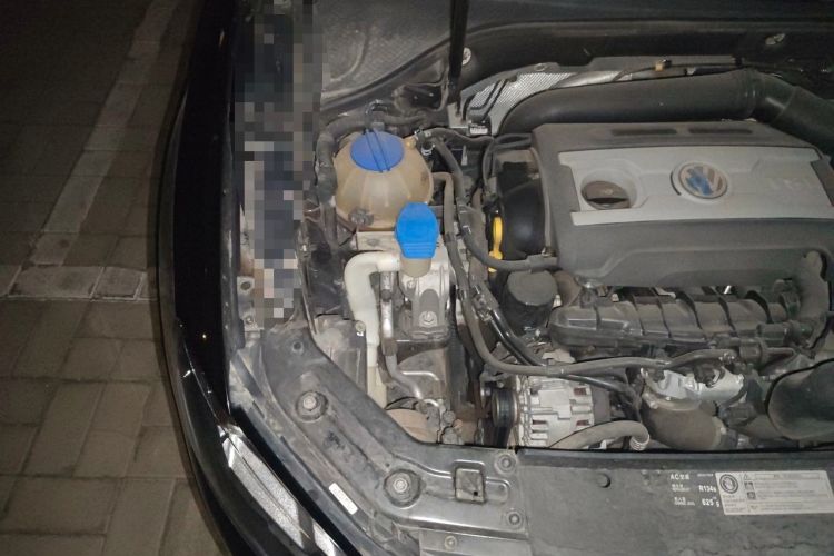 Used Volkswagen Passat 2015 1.8TSI DSG Prestige Edition Engine Bay Right