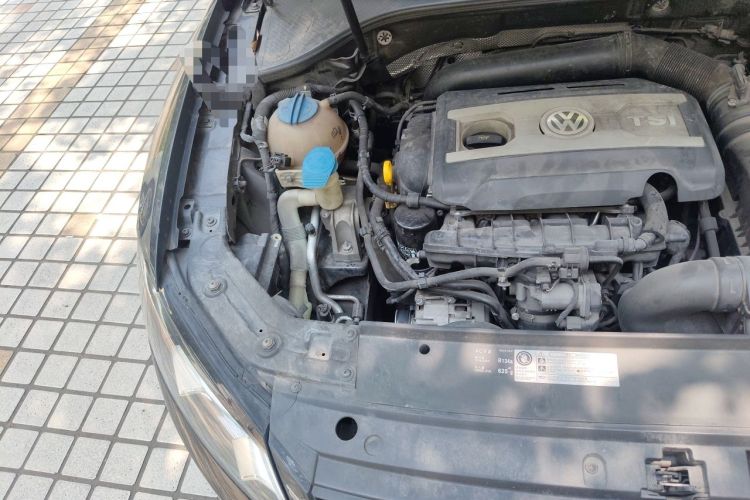 Used Volkswagen Passat 2015 1.8TSI DSG Prestige Edition Engine Bay Right