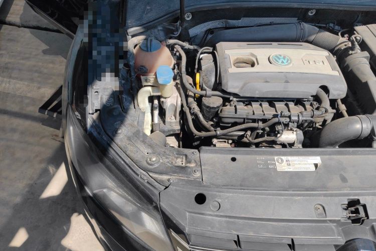 Used Volkswagen Passat 2015 1.8TSI DSG Prestige Edition Engine Bay Right
