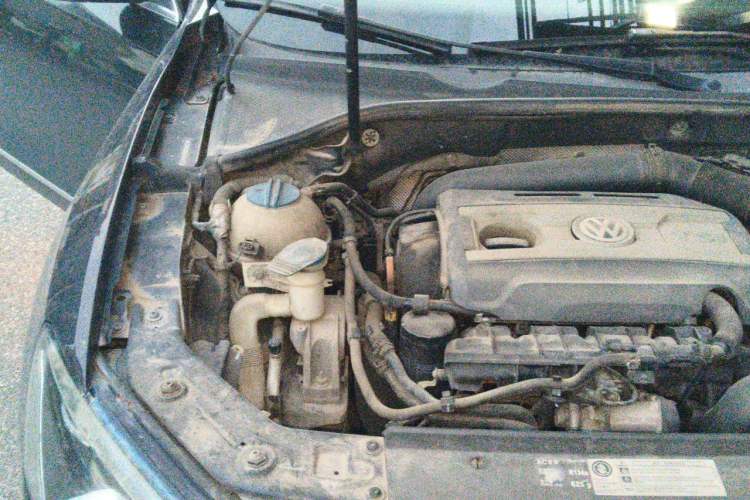 Used Volkswagen Passat 2015 1.8TSI DSG Prestige Edition Engine Bay Right